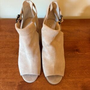 Suede sandals